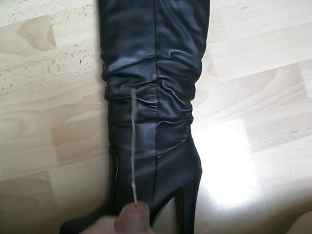 19P Cum on black boots