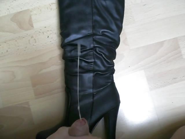 19P Cum on black boots