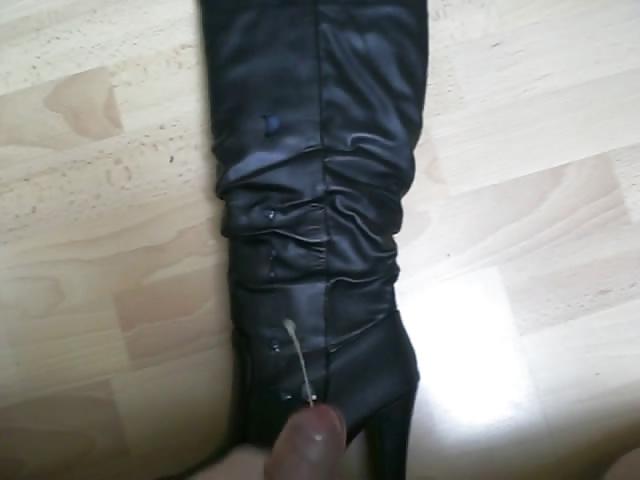 19P Cum on black boots