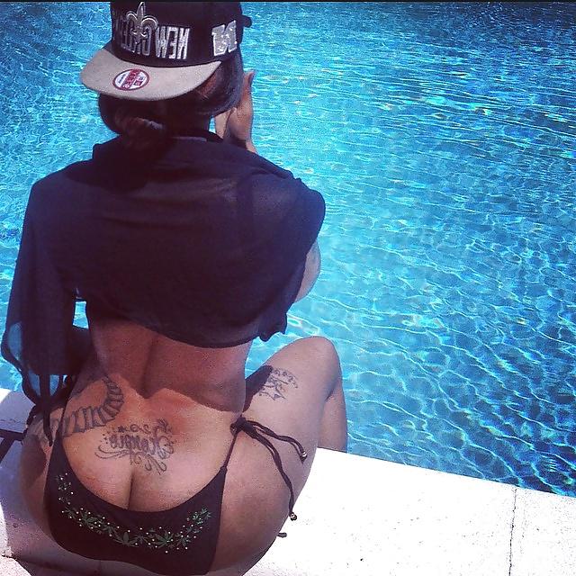 25P Crazy Booty