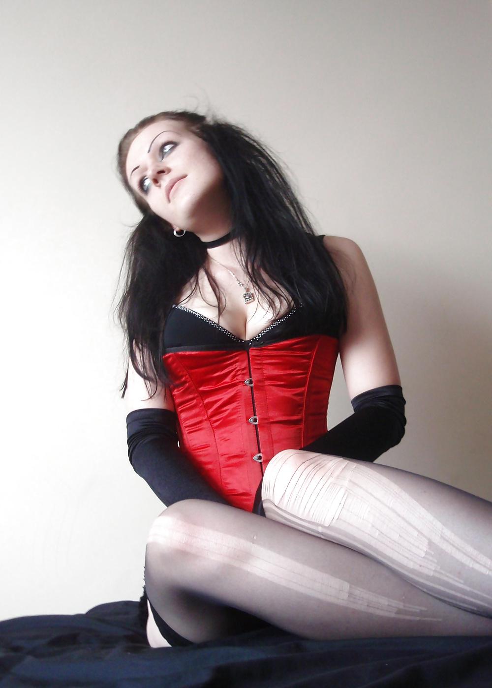 25P Amazing Emo Punk girl