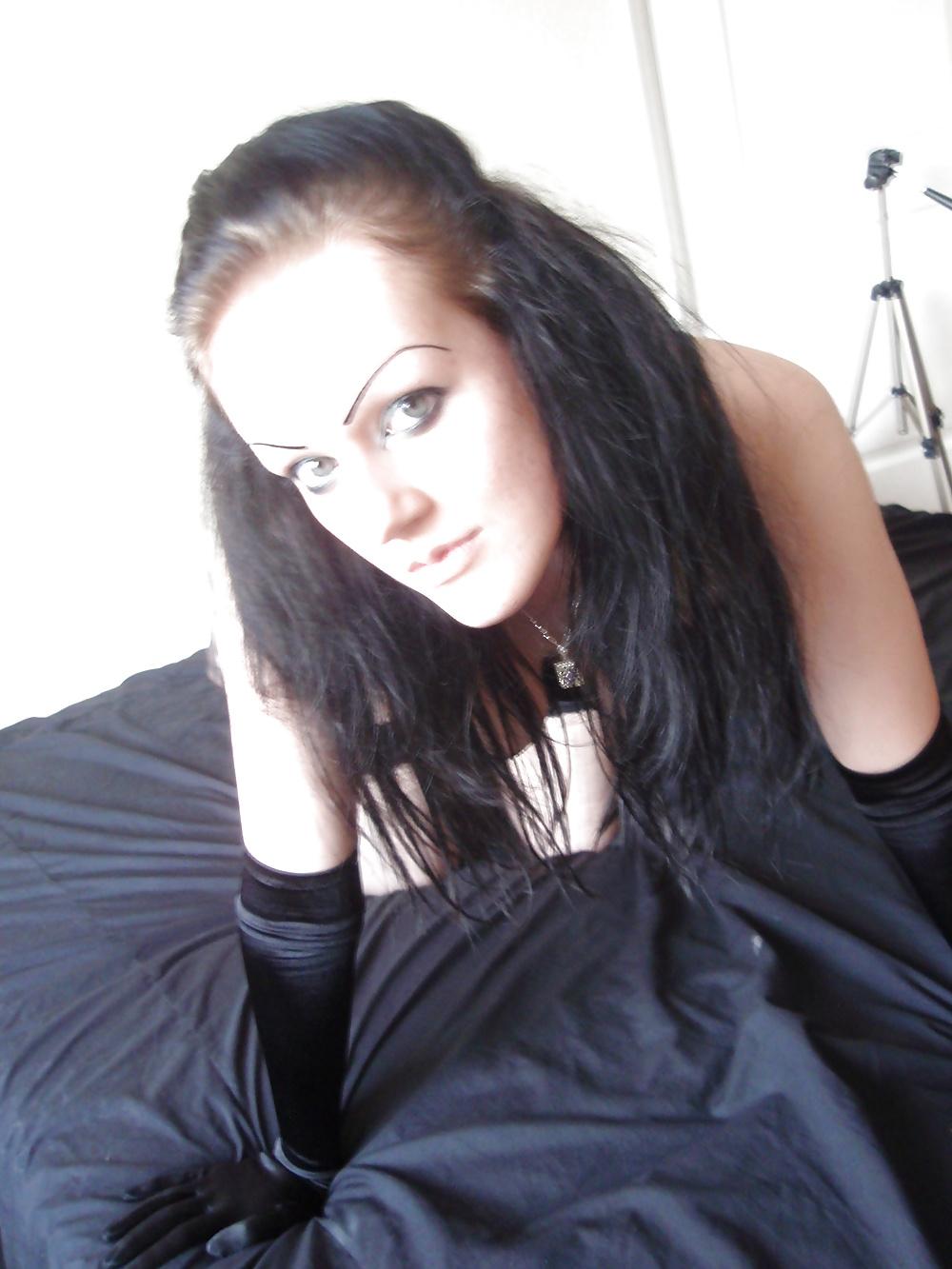 25P Amazing Emo Punk girl