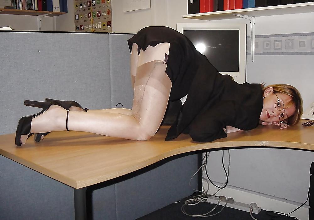 25P Stockings, lingerie, heels ... & cats 24