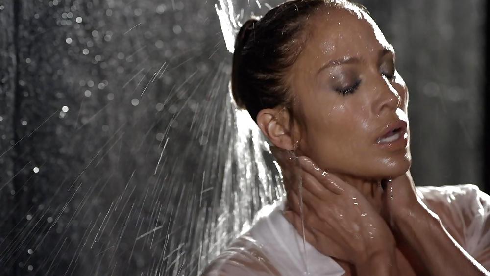 25P Jennifer Lopez - Booty ft. Iggy Azalea