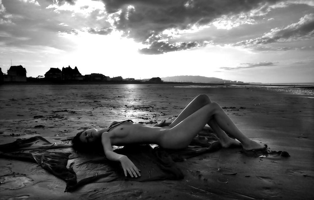 25P Erotic in Black and White - Session 5