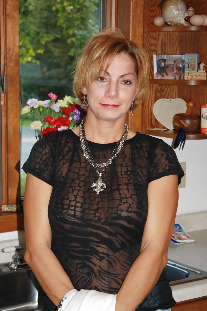 25P Mature hot mom 2