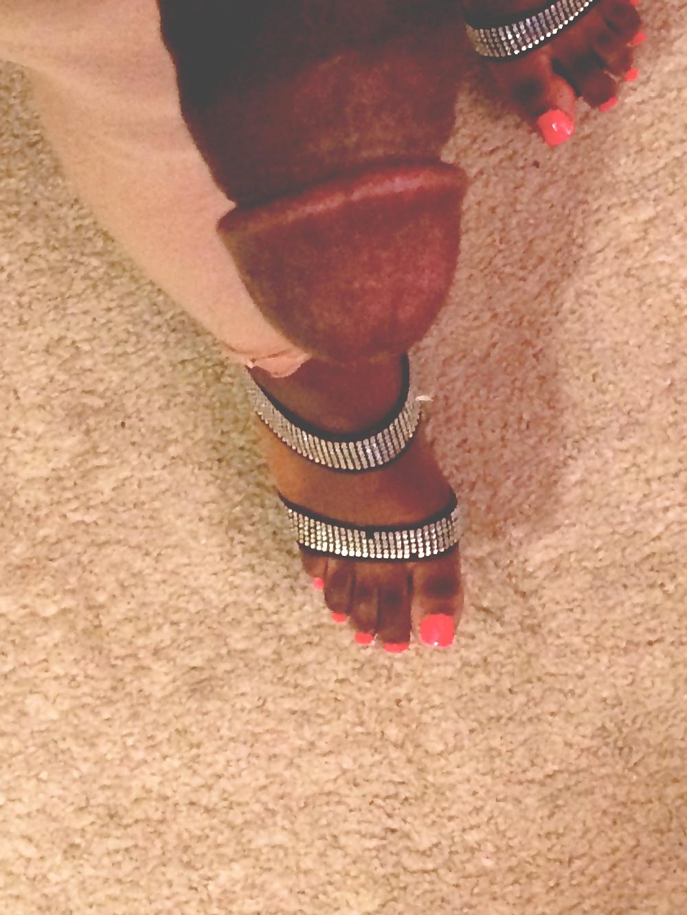 7P Ebony Crossdresser Feet