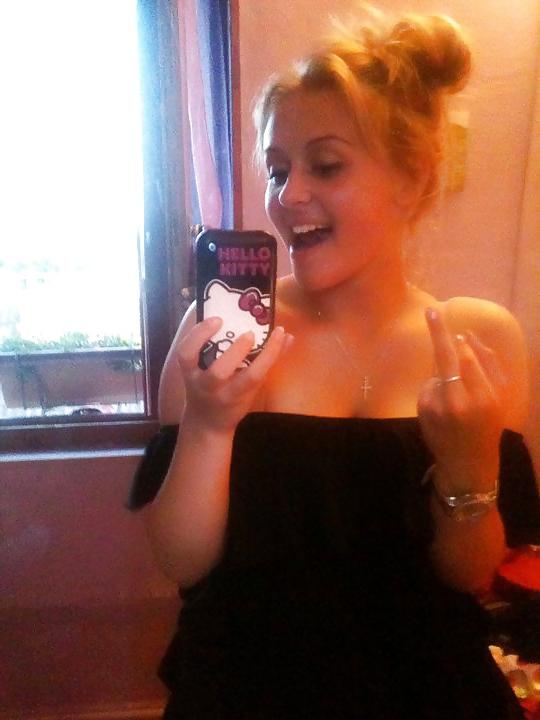 18P Servane big boobs