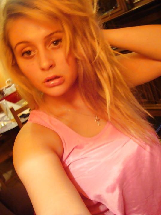 18P Servane big boobs