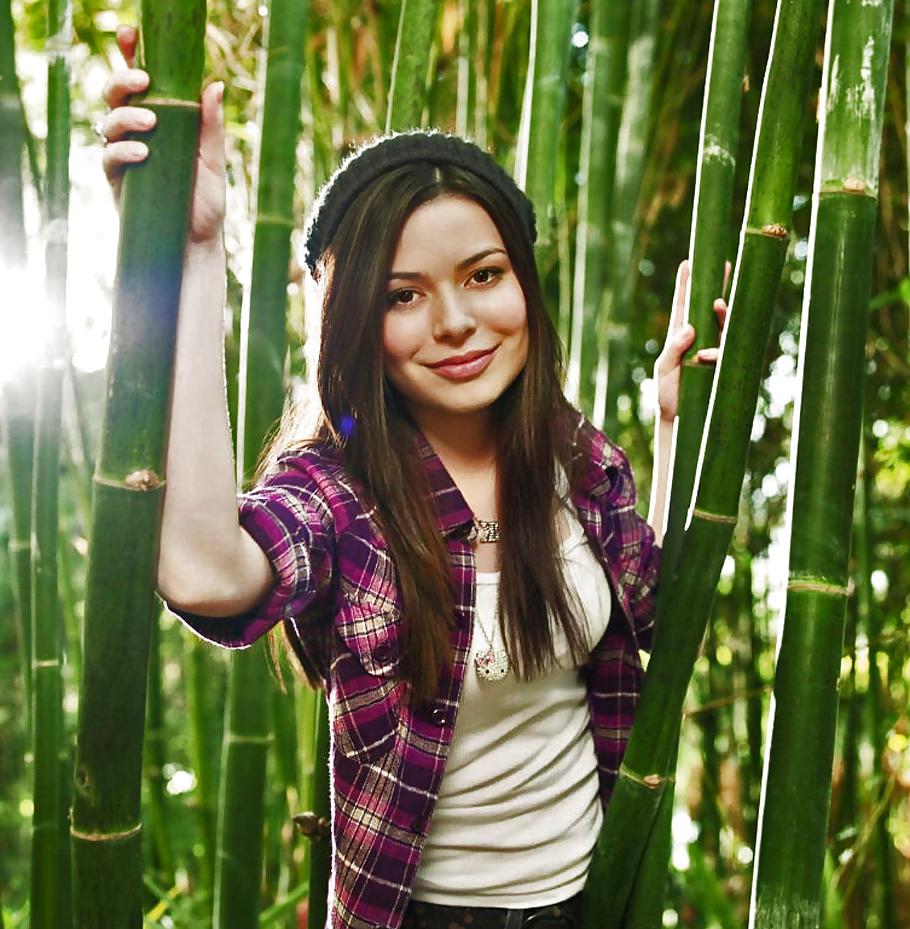 25P Miranda Cosgrove Street Legal