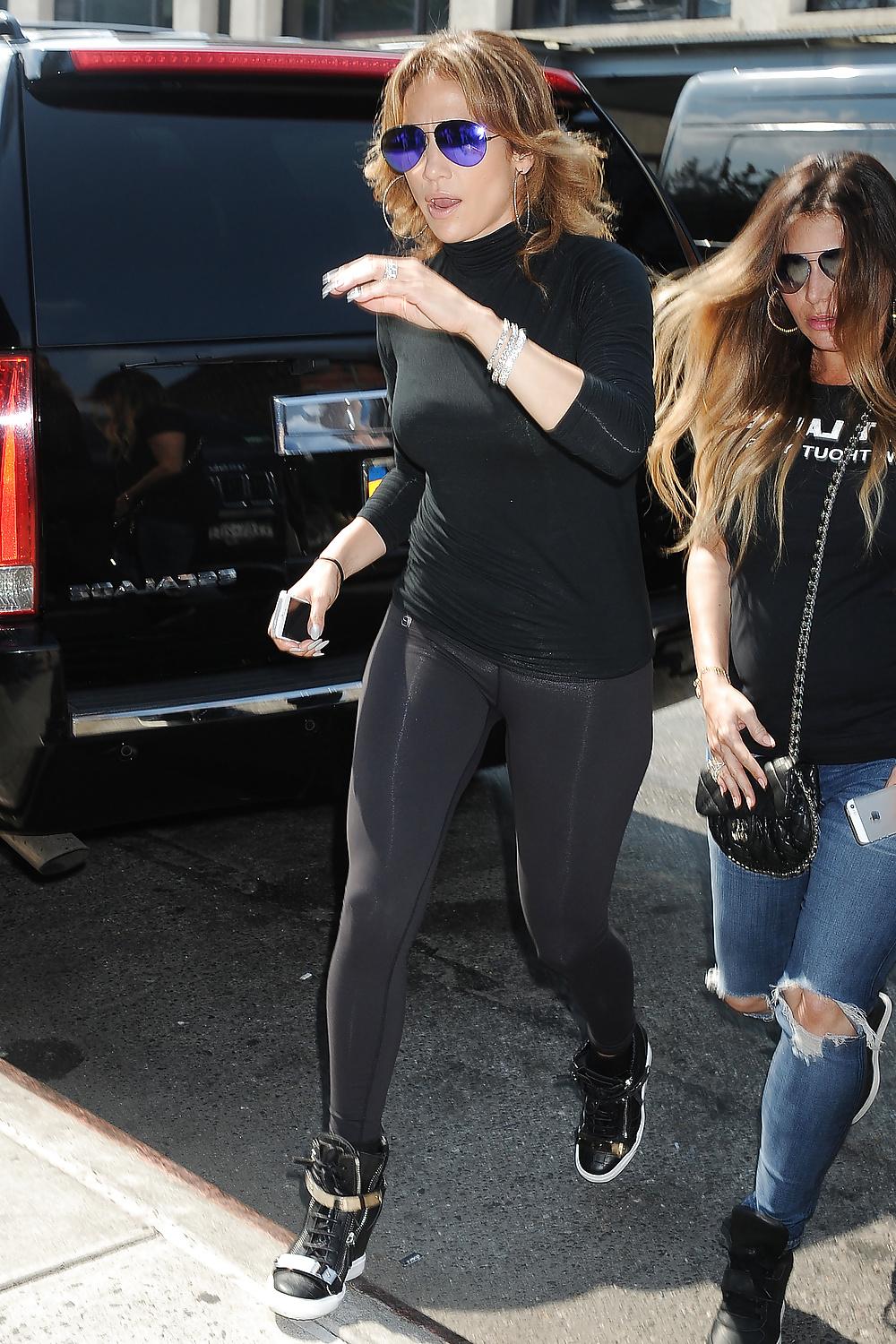 20P Jennifer Lopez spandex booty