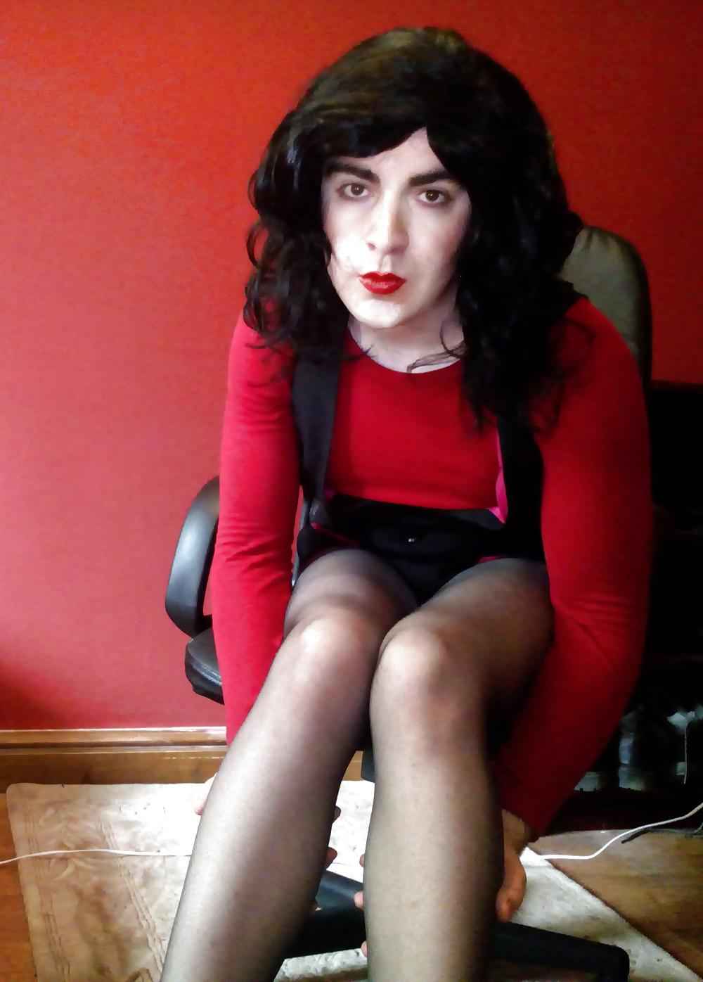 16P Marie crossdresser pantyhose legs