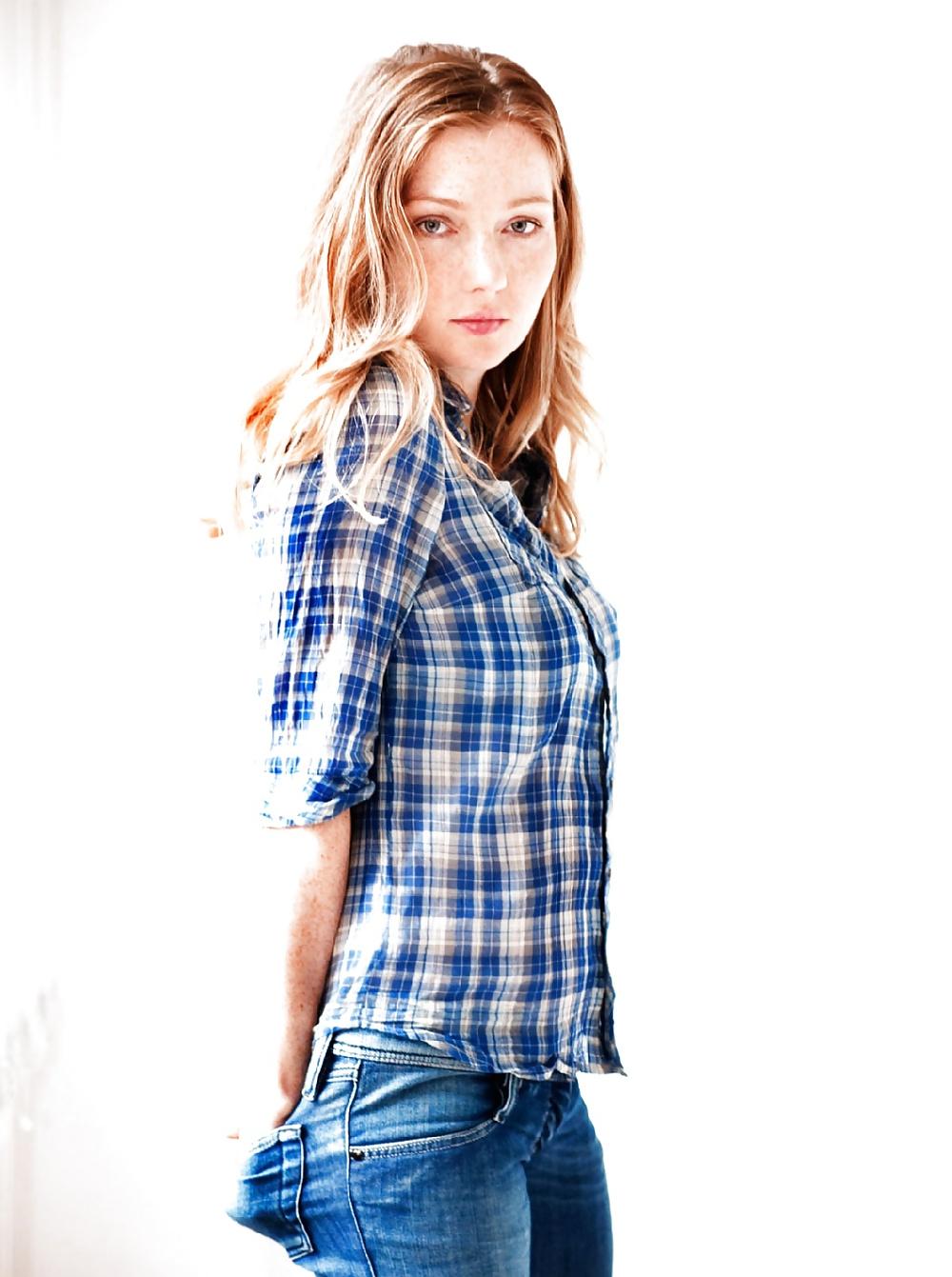 10P German actress Katja Studt