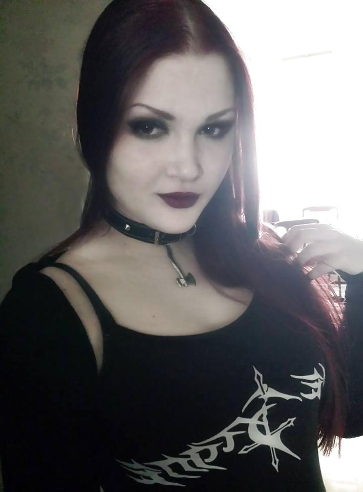 25P Hot Goth and Emo girls (8)