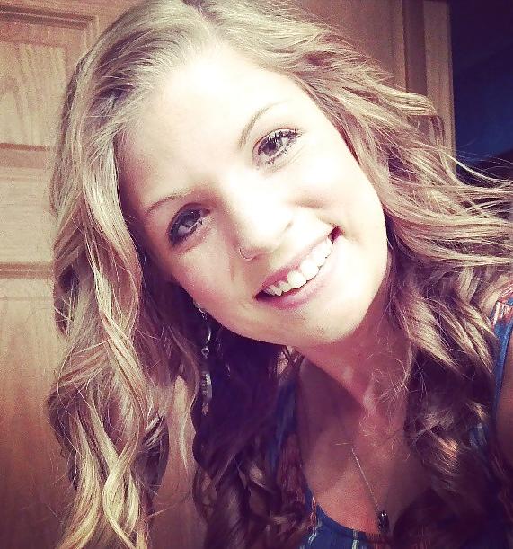 24P College babes with hot, skinny, tight bodys
