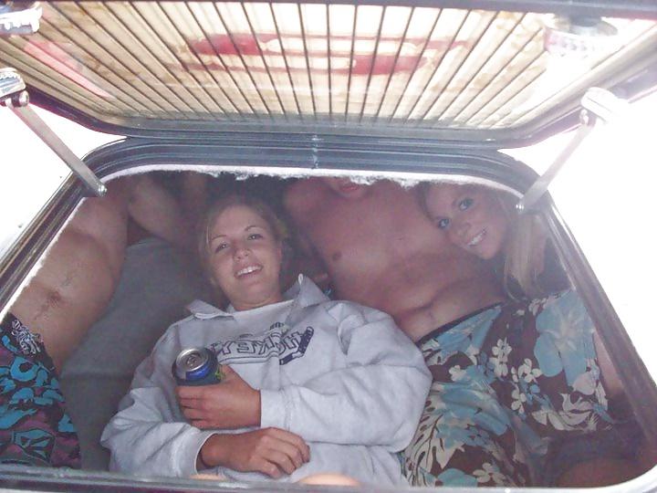 24P College babes with hot, skinny, tight bodys