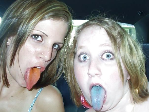 24P College babes with hot, skinny, tight bodys