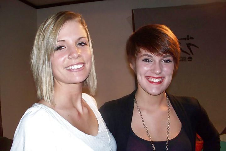 24P College babes with hot, skinny, tight bodys