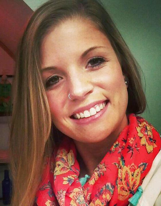 24P College babes with hot, skinny, tight bodys