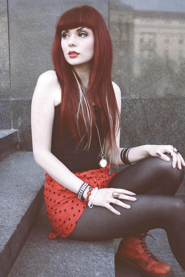 25P Hot nylon story EMO