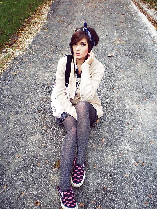 25P Hot nylon story EMO