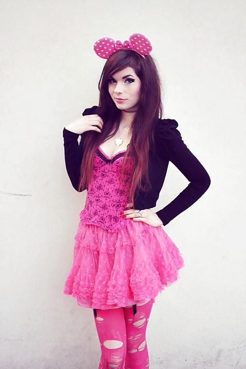 25P Hot nylon story EMO