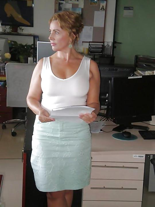 25P Croatian TV milf