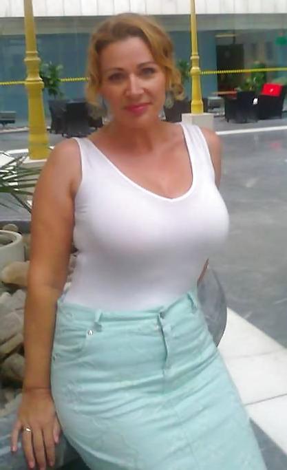 25P Croatian TV milf