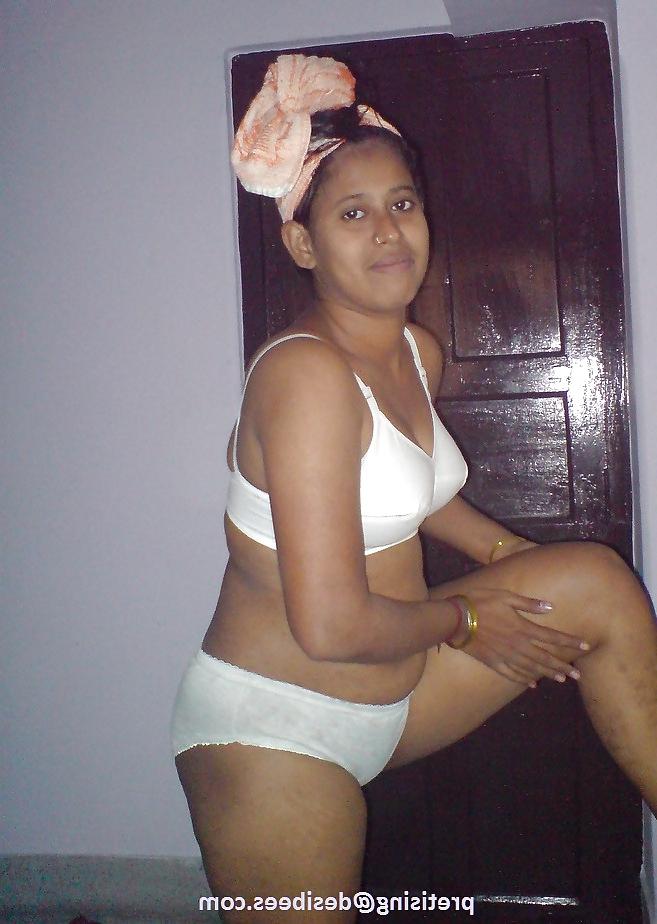 25P Desi fucking with white