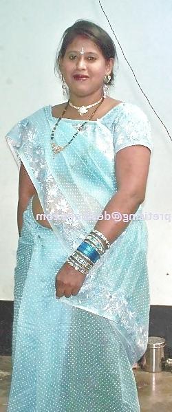 25P Desi fucking with white
