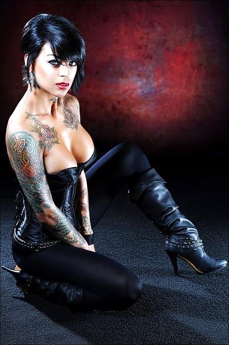 21P Boots 6