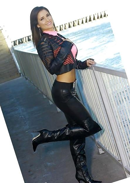 21P Boots 6