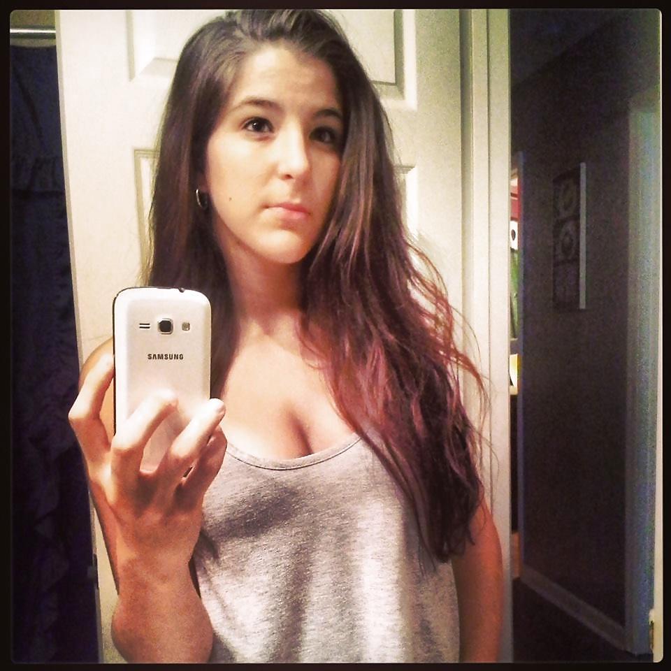 9P Dumb slut waitress down the street
