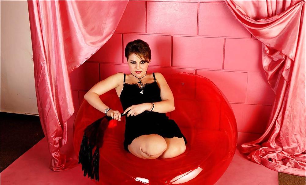 7P Sexy women without legs dressed as domina , amputee