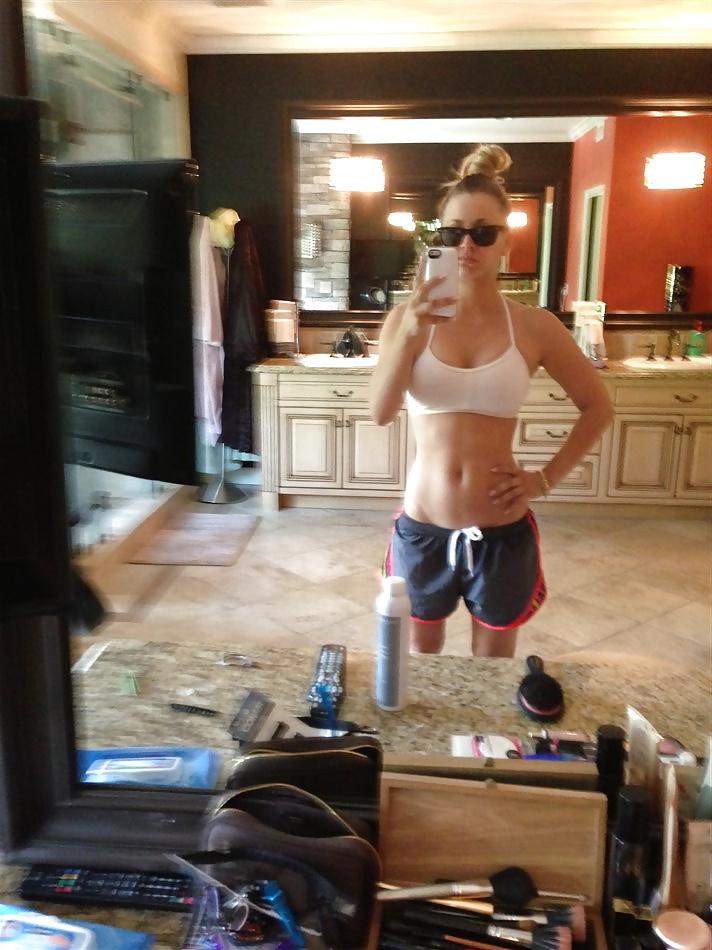 23P Nude selfies Kaley Cuoco - Penny Big Bang Theory