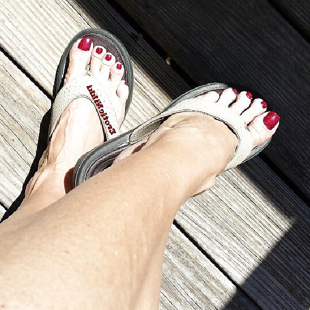 19P Erotic Nikki Feet