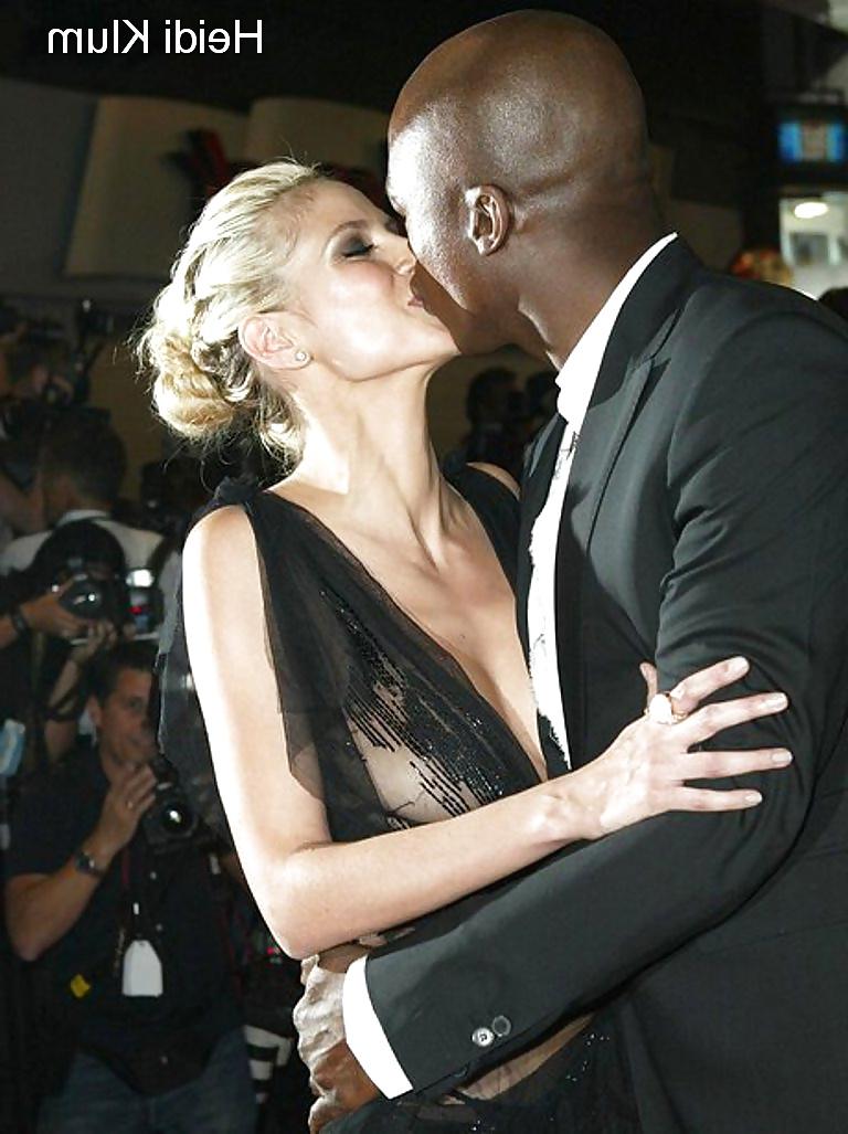 25P Black and White Sex celebrity!
