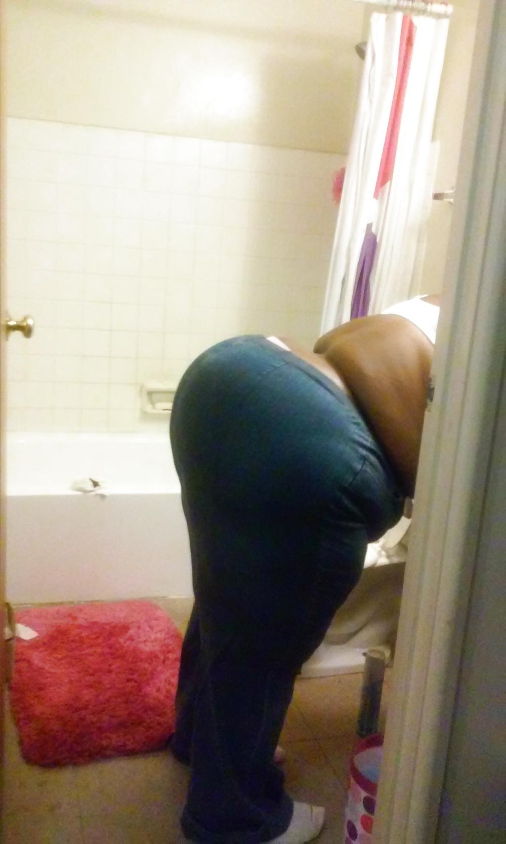 4P Fat booty milf