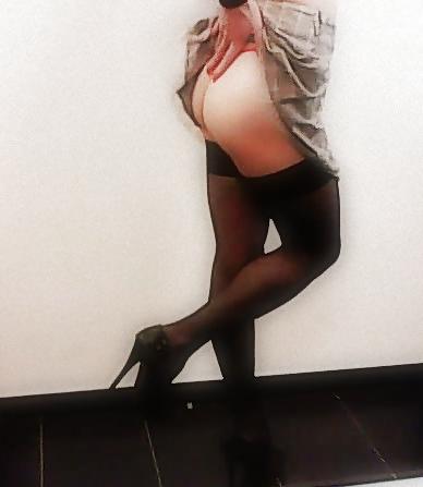 13P Hot secretary loves masturbating mm)