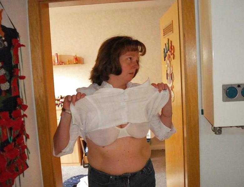 13P German mature blowing and posing