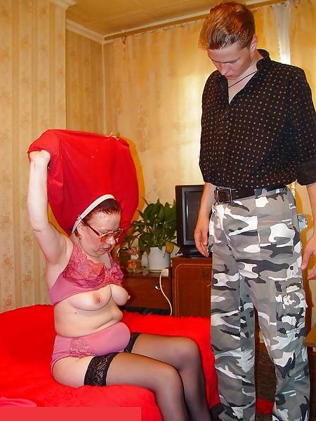 25P More Mature Women & Boys