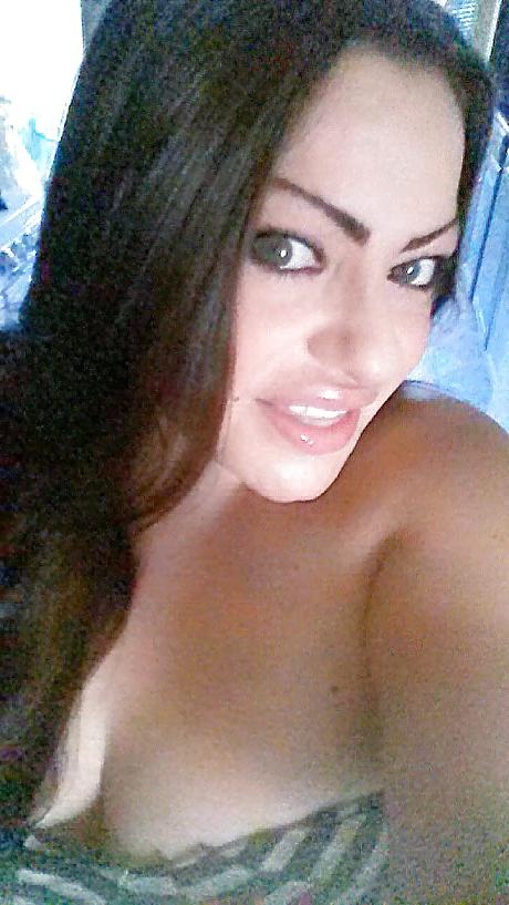 25P Gorgeous big boobs milf