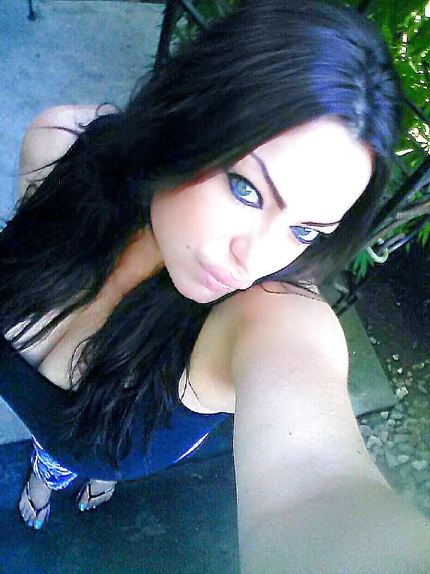 25P Gorgeous big boobs milf