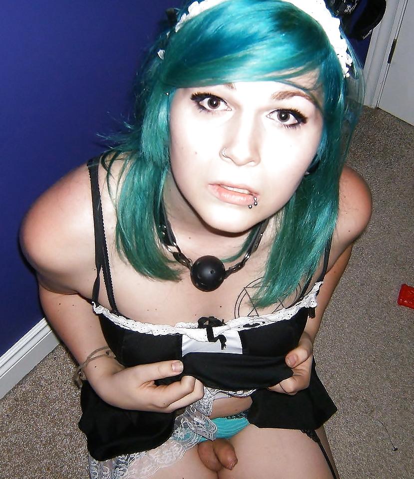 25P Crossdresser 18