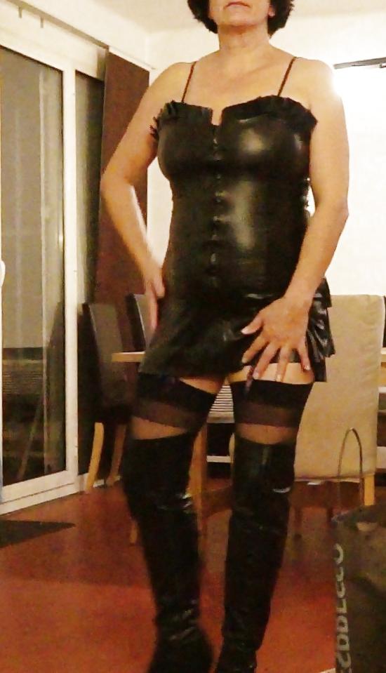 7P Leather & thigh boots