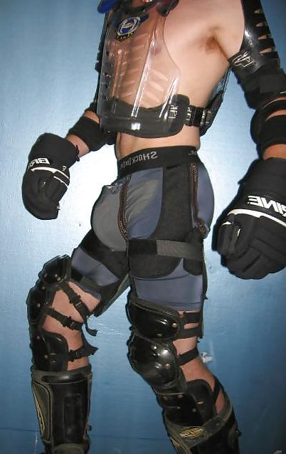 25P Motorbike fuck, gear, leather, motorcycle. Anal.