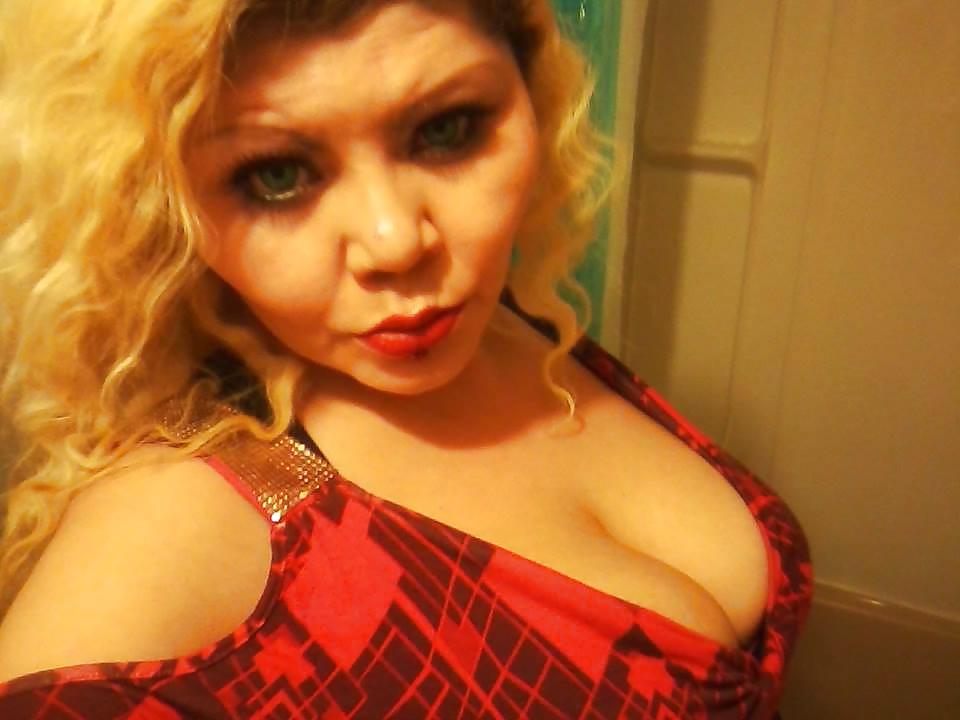 16P Cant stop watching her big boobs