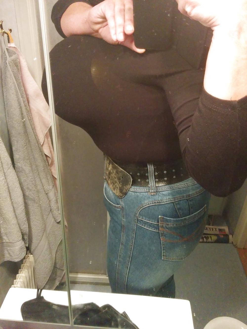 22P New Jonna big boobs and tight jeans