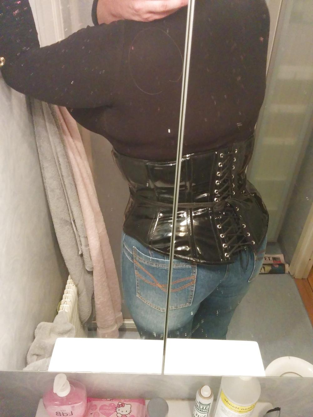22P New Jonna big boobs and tight jeans