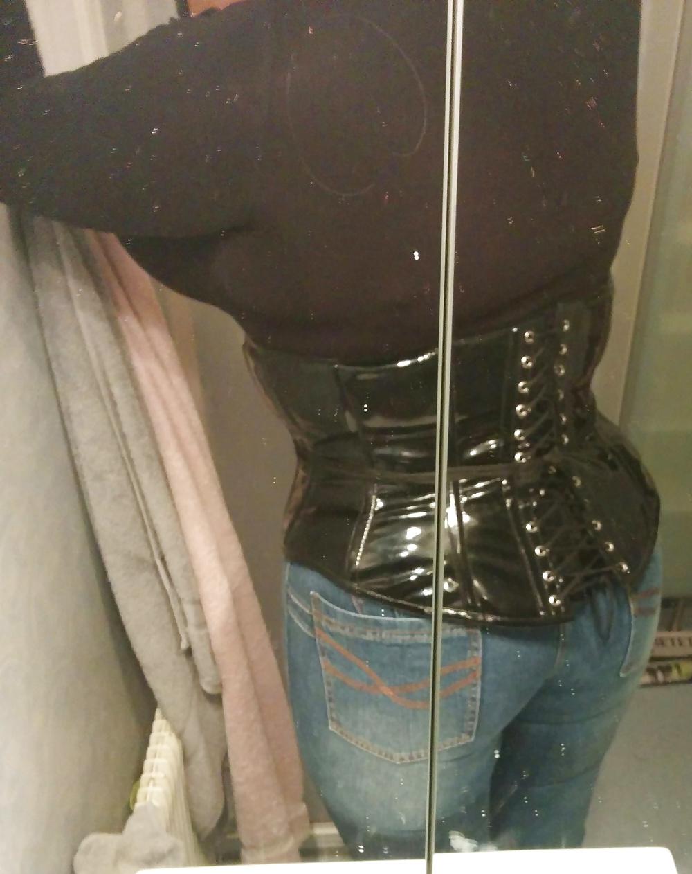 22P New Jonna big boobs and tight jeans